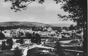 A wide view of  Le Chambon-sur-Lignon. 